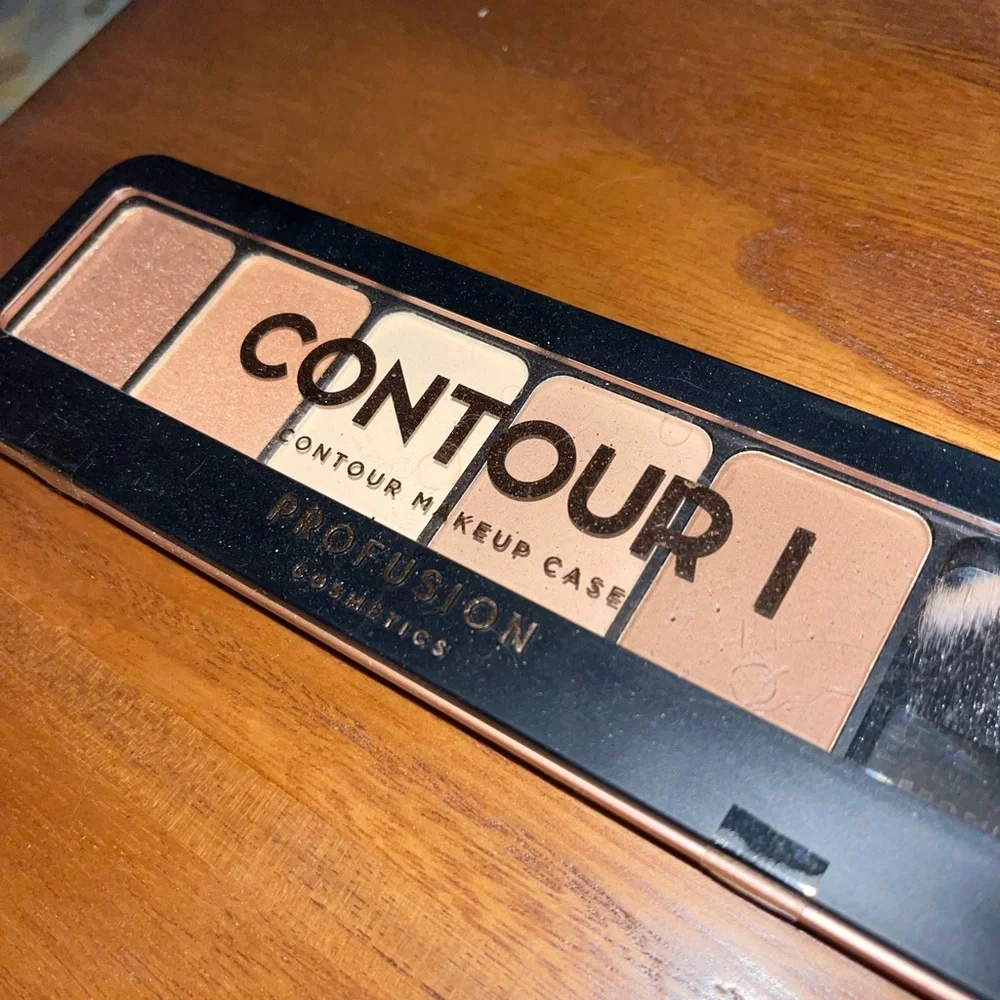 NEW! Profusion Contour Palette w/ 5 shades